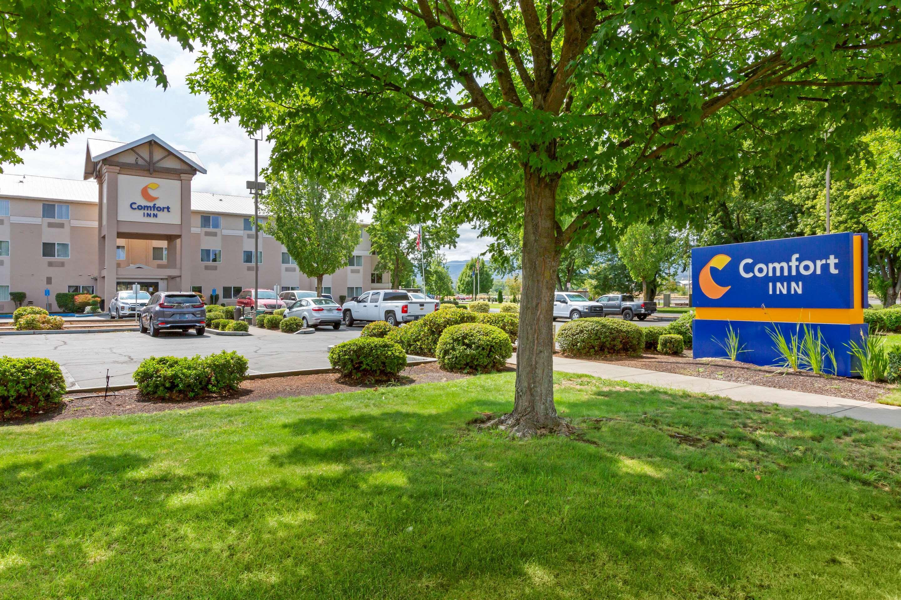 Comfort Inn Medford South Bagian luar foto